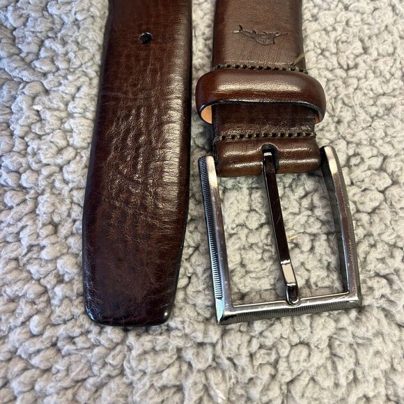 Tommy Bahama  Italian Leather Belt Mens 44 Brown Italy - Picture 1 of 12